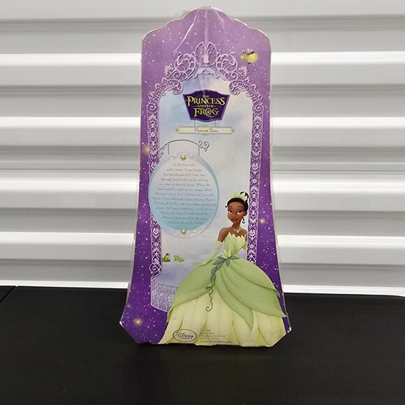 Disney Store Exclusive The Princess Tiana & The Frog Princess Tiana Doll (2009) - Picture 7 of 16